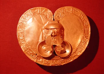 Pectoral with a Human Face, from Campohermosa, Tolima, Early Calima Style, 6th-5th Century BC